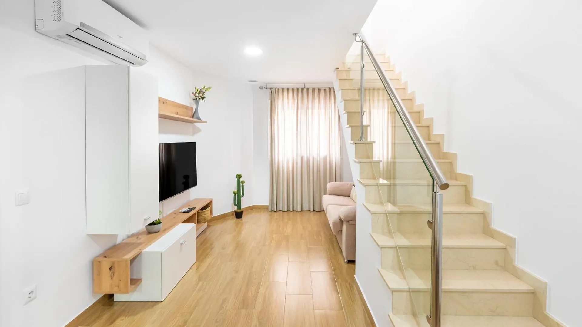 Wintowinrentals Huelin Houses Con Terraza Chill Out Málaga Vakantiehuis