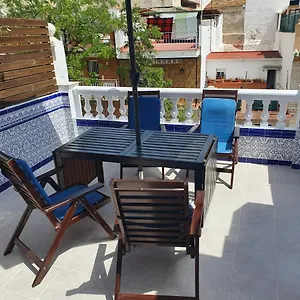  Hébergement de vacances Private Townhouse With Roof Terrace Close To The